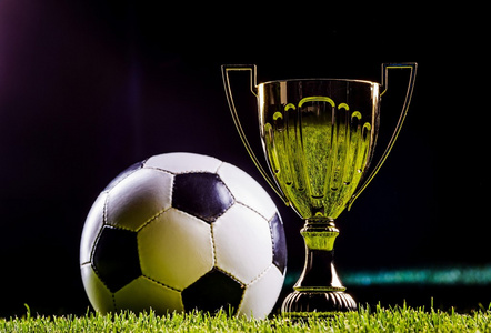 盲侧跑动 盲侧跑动